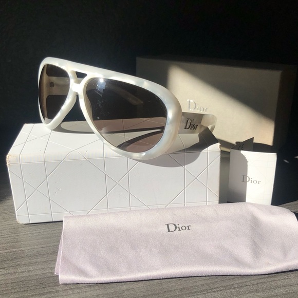 Dior Accessories - Dior Aviadior 1 AUABN White Mother of Pearl Vintage Oversized Sunglasses